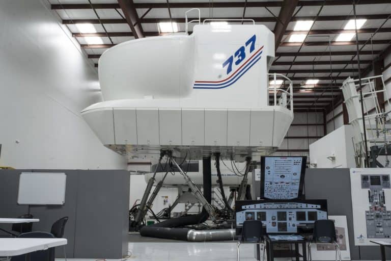 737 Simulator at Orlando Flight School